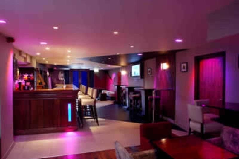 The Wander Inn Bar & Accommodation Kenmare Bagian luar foto