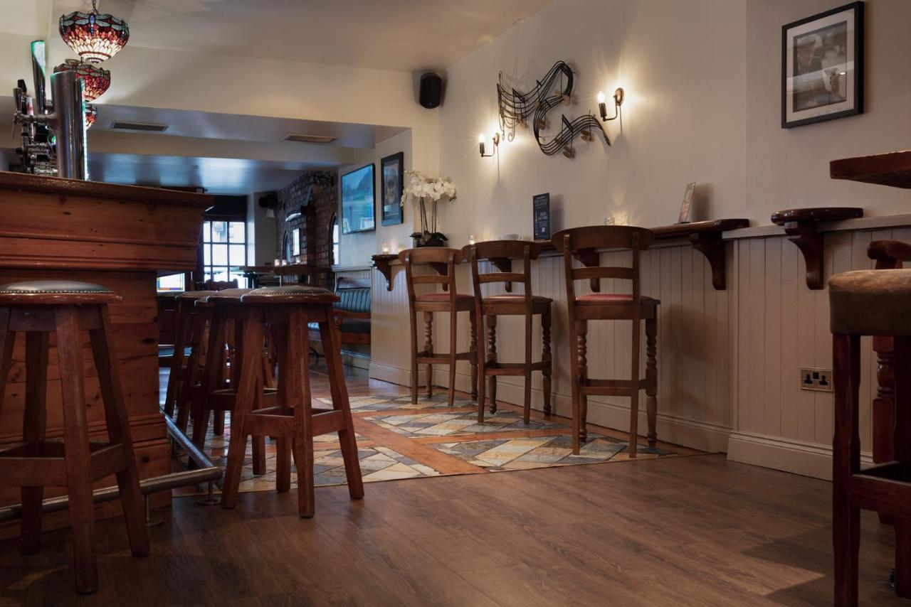 The Wander Inn Bar & Accommodation Kenmare Bagian luar foto