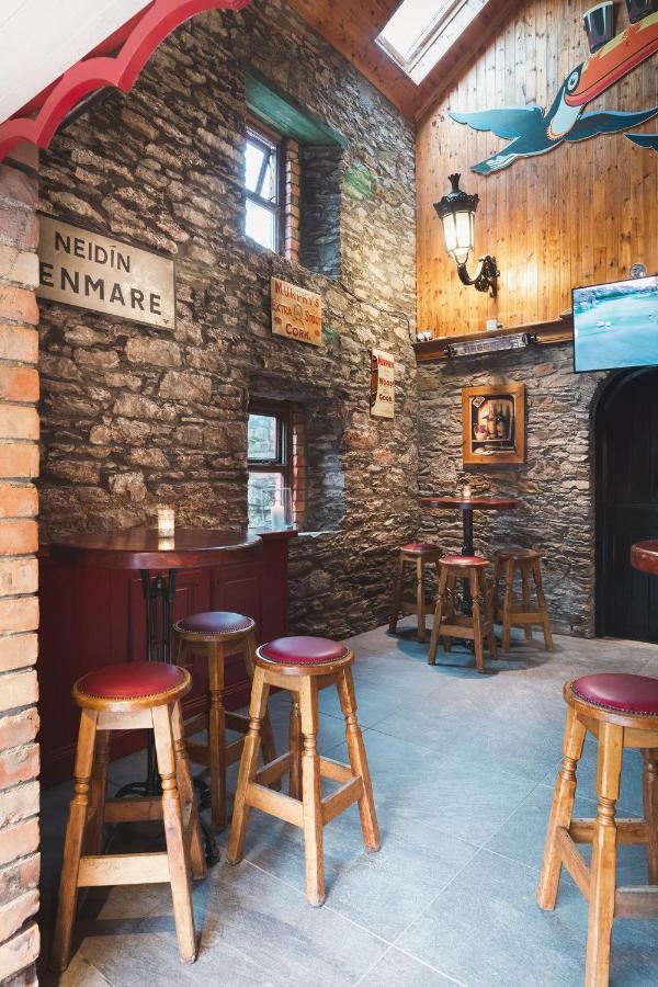The Wander Inn Bar & Accommodation Kenmare Bagian luar foto