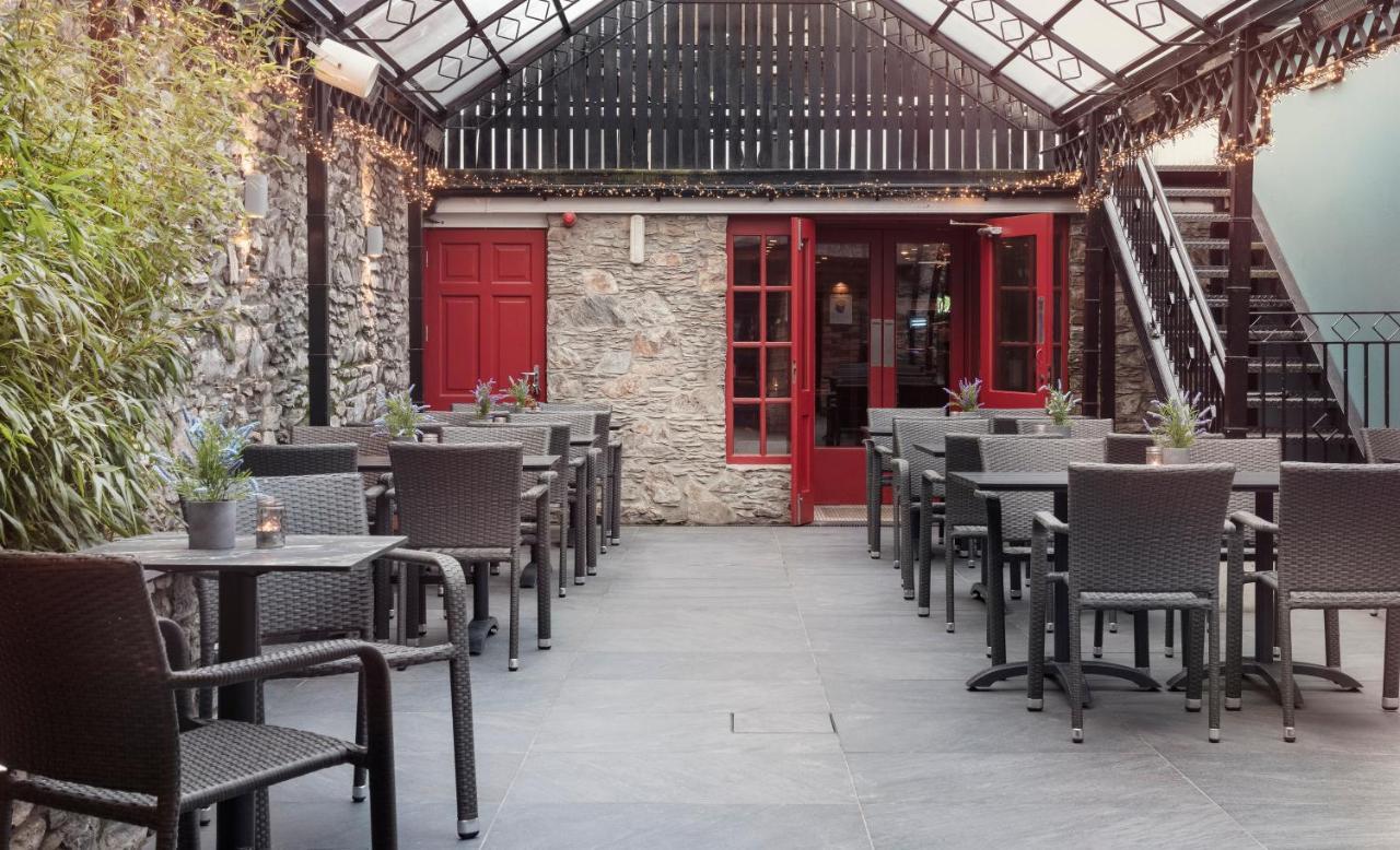 The Wander Inn Bar & Accommodation Kenmare Bagian luar foto