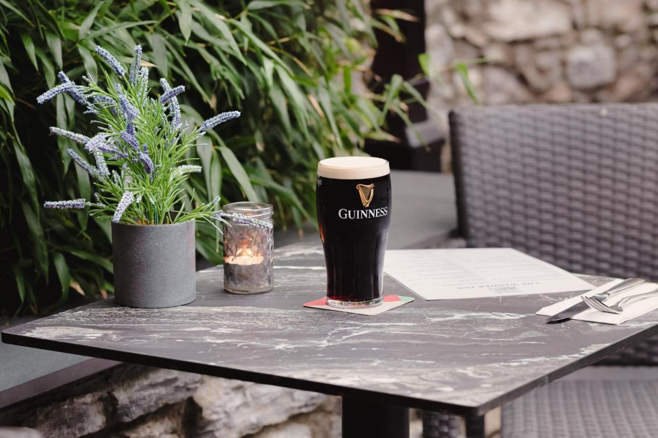 The Wander Inn Bar & Accommodation Kenmare Bagian luar foto