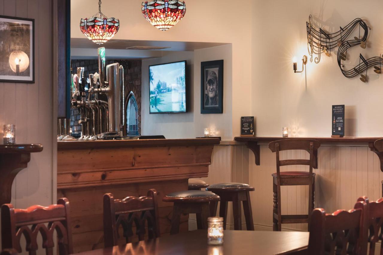 The Wander Inn Bar & Accommodation Kenmare Bagian luar foto
