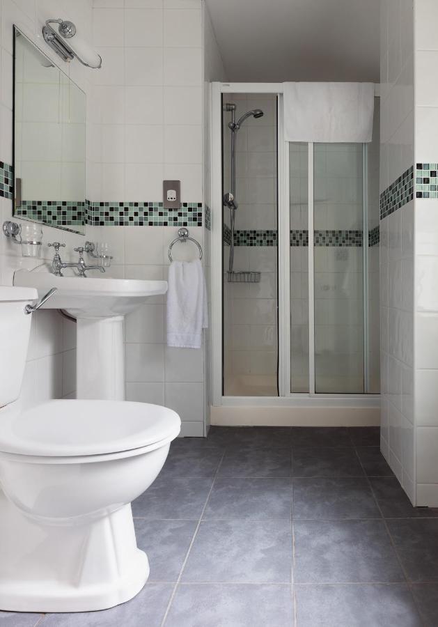 The Wander Inn Bar & Accommodation Kenmare Bagian luar foto